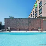 Pace Hotel Addison 