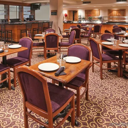 Pace Hotel Addison 