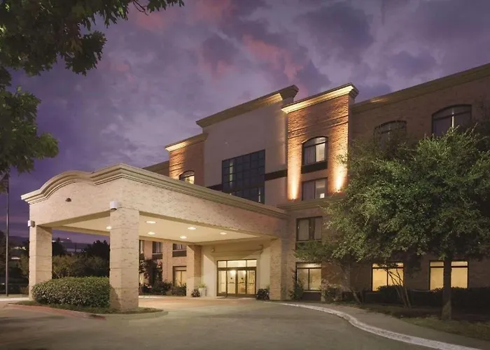 Pace Hotel Addison
